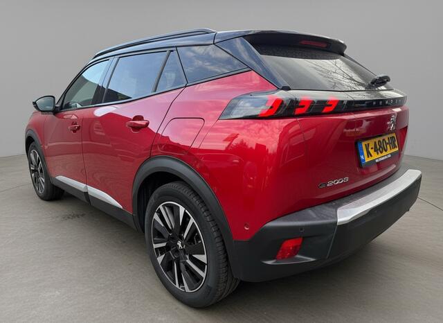 Peugeot e-2008 EV GT 50 kWh Aut. Pano | Camera | Navi & CarPlay