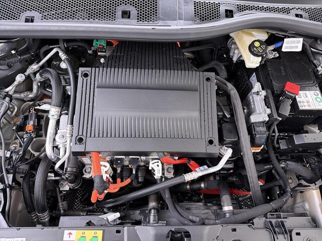 Peugeot e-2008 EV Active Pack 50 kWh Camera | Navigatie | Cruise | Dealer onderhouden |