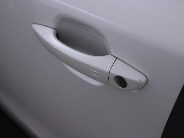 Peugeot e-2008 EV GT 50 kWh Nav/Camera/Led/CarPlay/Keyless Ecc/H.Leder/Blindspot/Led