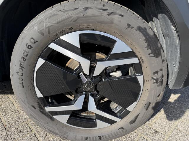 Peugeot e-2008 EV Allure 50 kWh (Keyless Entry - LED - Parkeersensoren V+A - Navigatie - Automatische Airco - 3D Cockpit - Apple Carplay)