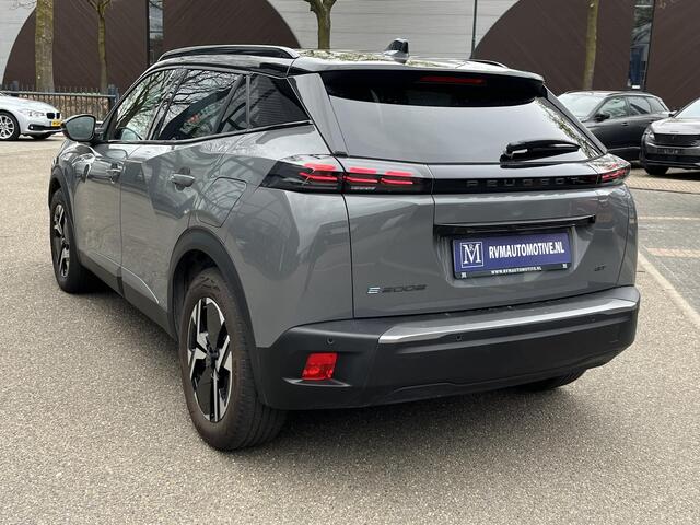 Peugeot e-2008 EV GT 54 kWh WARMTEPOMP| ACHTERUITRIJCAMERA| RIJSTROOK-ASSISTENT| APPLE CARPLAY/ ANDROID AUTO| FABRIEKSGARANTIE PEUGEOT TOT 02-2027| 17.000KM!|
