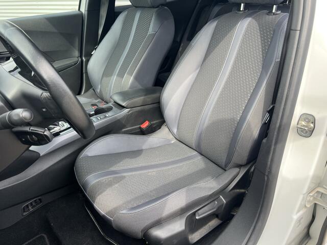 Peugeot e-2008 EV Blue Lease Active 50 kWh | Nieuw Binnen! | Virtual Cockpit | Camera | Cruise