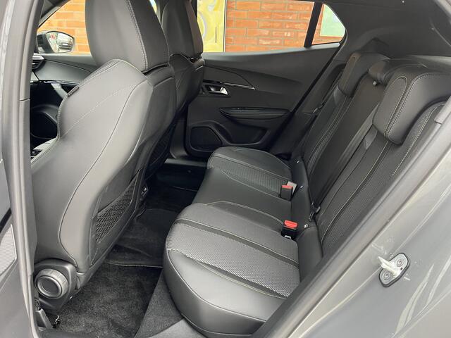 Peugeot e-2008 EV GT 54 kWh | Keyless | Carplay/Android Auto | Adaptive Cruise Control |