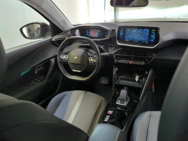 Peugeot e-2008 EV Allure Pack 50 kWh | 46.700 KM | Pack Drive | 3D Navigatie | Stoelverwarming | WORDT VERWACHT