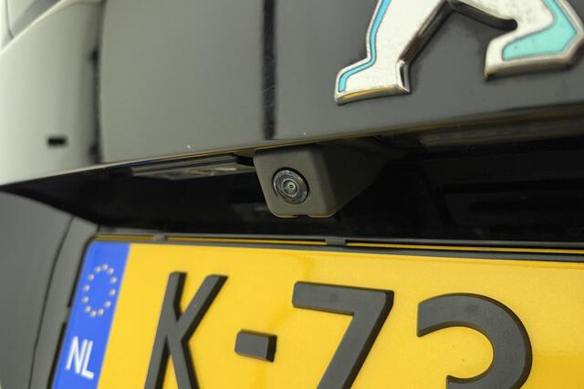 Peugeot e-2008 EV Allure Pack 50 kWh | Achteruitrijcamera | Cruise control | Stoelmassage | Apple carplay | Airco | Touchscreen | Parkeersensoren | Spraakbediening | Lane keeping system