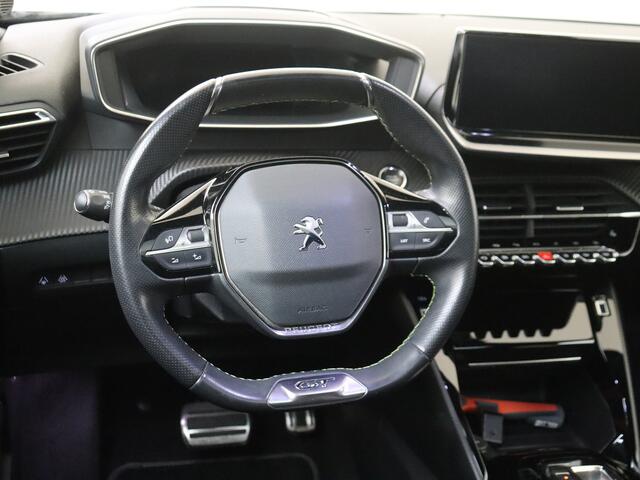 Peugeot e-2008 EV GT Pack 50 kWh | Alcantara | Schuifdak | Stoelverwarming | Camera |