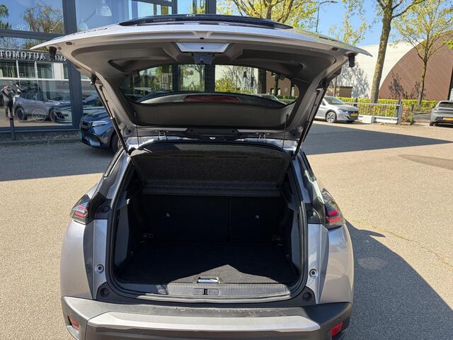 Peugeot e-2008 GT WARMTEPOMP| SOH 96% | ACHTERUITRIJCAMERA| RIJSTROOK-ASSISTENT| APPLE CARPLAY/ ANDROID AUTO| FABRIEKSGARANTIE PEUGEOT TOT 01-2027| 19.440KM!|