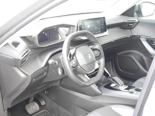 Peugeot e-2008 EV Allure 50 kWh | Apple Carplay/Android Auto | 3D-Cockpit | 17-Inch Lichtmetalen Velgen | Cruise Control | Camera Achter