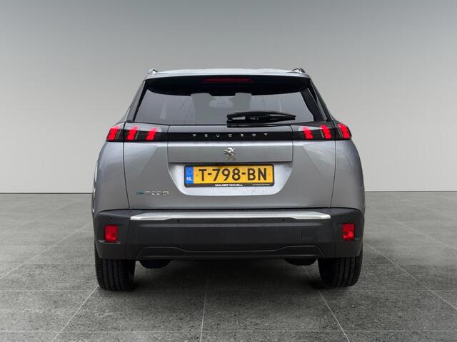 Peugeot e-2008 Allure Pack EV 3-FASEN 50kWh 136pk | CAMERA | 3D i-COCKPIT® | APPLE CARPLAY / ANDROID AUTO | LEDER/STOF | KEYLESS START |
