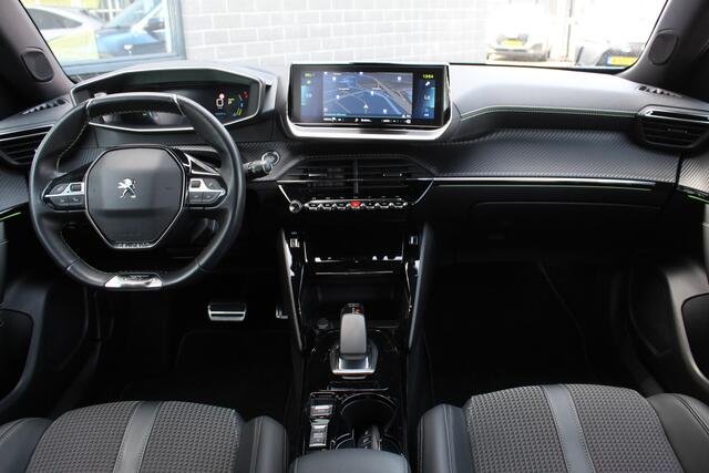 Peugeot e-2008 EV GT Pack 50 kWh / SOH 92.8 / Carplay / Camera