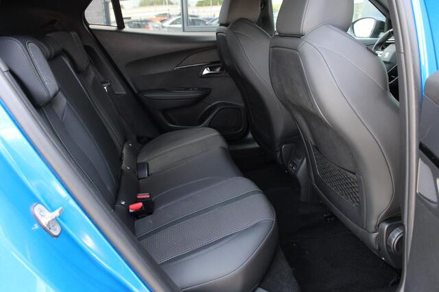 Peugeot e-2008 EV GT Pack 50 kWh / SOH 92.8 / Carplay / Camera