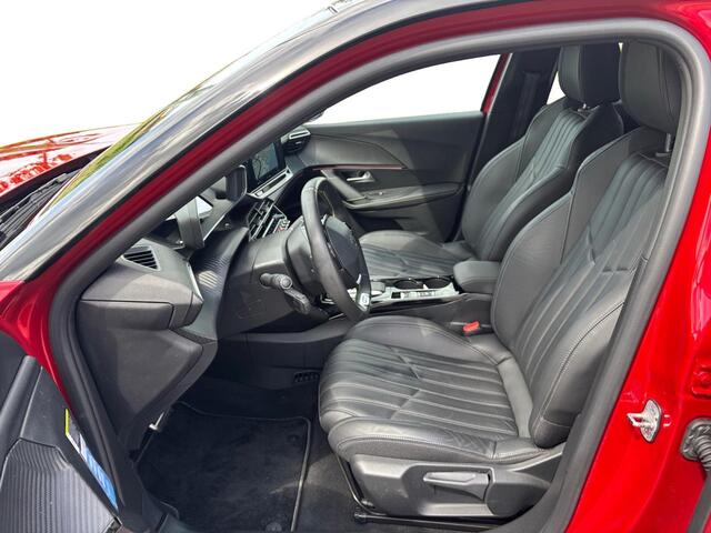 Peugeot e-2008 GT Pack EV 3-FASEN 50kWh 136pk | NAPPA LEDER | ADAPTIVE CRUISE | KEYLESS ENTRY | LAGE KM-STAND! | STOELVERW. | CAMERA | CLIMA | DAB+ |