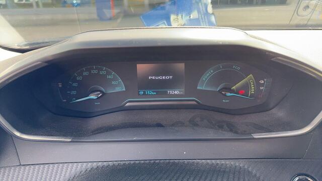 Peugeot e-2008 EV Allure 50 kWh 136pk | Trekhaak