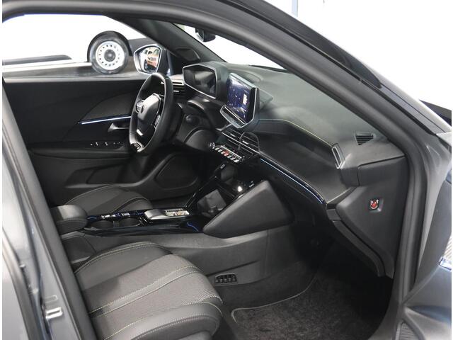Peugeot e-2008 EV 156PK GT Avantage 54 kWh | 1ste eigenaar | ACCU 98% | AppleCarPlay/AndroidAuto | Climate Control | Adaptive Cruise Control | 360'Camera | FULL LED | Navigatie | LMV | Parkeersensoren | Privacy Glass | Isofix | Two-Tone | Sfeerverlichting |