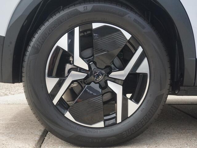 Peugeot e-2008 EV GT Avantage 54 kWh 360 camera