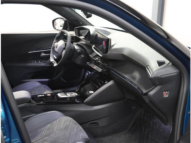 Peugeot e-2008 EV GT Avantage 54 kWh | 1ste eigenaar | AppleCarPlay/AndroidAuto | Climate Control | Adaptief Cruise Control | 360'Camera | FULL LED | LMV | Parkeersensoren | Privacy Glass | Isofix | Two-Tone | Sfeerverlichting |