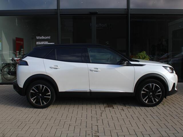 Peugeot e-2008 EV GT Pack 50 kWh Automaat Navigatie, Camera Voor & Achter, Keyless, Parkeersensoren, Apple Carplay, Android Auto