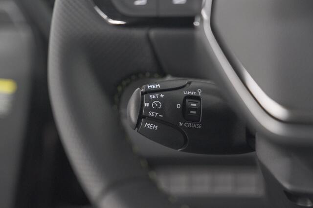 Peugeot e-2008 EV GT 54 kWh | 11 KW Lader | Warmtepomp | Camera | Alcantara Pakket | Stoelmassage