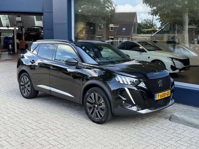 Peugeot e-2008 EV GT Pack 136 PK 50kw/h | Schuif-Kanteldak | Stoelverwarming | FULL LED koplampen | Achteruitrij-Camera | Adaptieve Cruisecontrol | Alcantara Bekleding | Navigatie en Apple caprplay en Android auto |