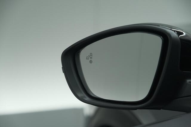 Peugeot e-2008 EV Allure 54 kWh | 360 Camera | Adaptieve Cruise Control | Warmtepomp
