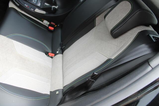 Peugeot e-2008 EV GT Pack 50 kWh SOH 93.1 % - SCHUIF/KANTELDAK