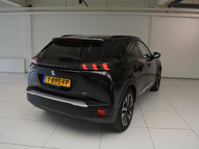Peugeot e-2008 EV GT 50 kWh | Apple CarPlay / Android Auto | Keyless Entry | Parkeersensoren voor en achter |