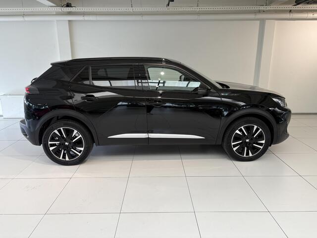 Peugeot e-2008 EV GT 50 kWh | Apple CarPlay / Android Auto | Keyless Entry | Parkeersensoren voor en achter |
