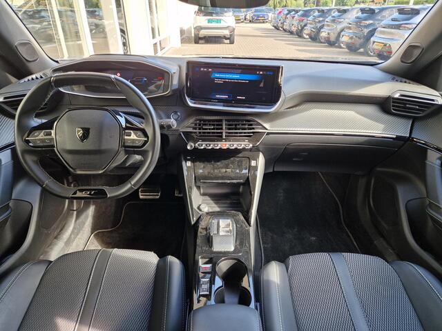 Peugeot e-2008 EV GT 50 kWh | Climate & Cruise Control | Achteruitrijd Camera | AppleCarplay/AndroidAuto |