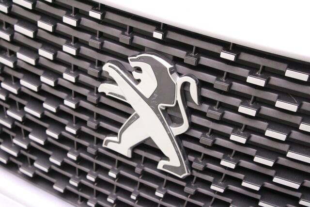 Peugeot e-2008 EV Active 50 kWh | Climate / Cruise / Carplay / Bluetooth