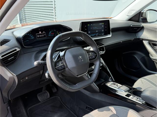Peugeot e-2008 BWJ 2022 | EV 136PK Allure 50 kWh | LEDER/STOF | CLIMA | NAVI | CAMERA A | CARPLAY | PRIVACY GLASS | PDC |