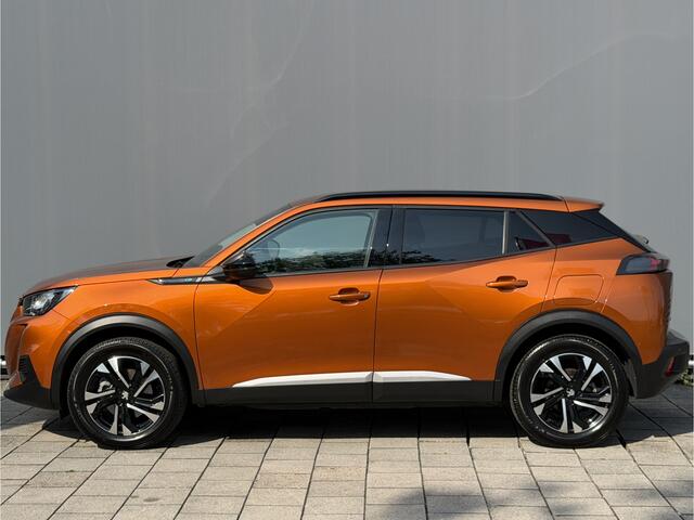 Peugeot e-2008 BWJ 2022 | EV 136PK Allure 50 kWh | LEDER/STOF | CLIMA | NAVI | CAMERA A | CARPLAY | PRIVACY GLASS | PDC |