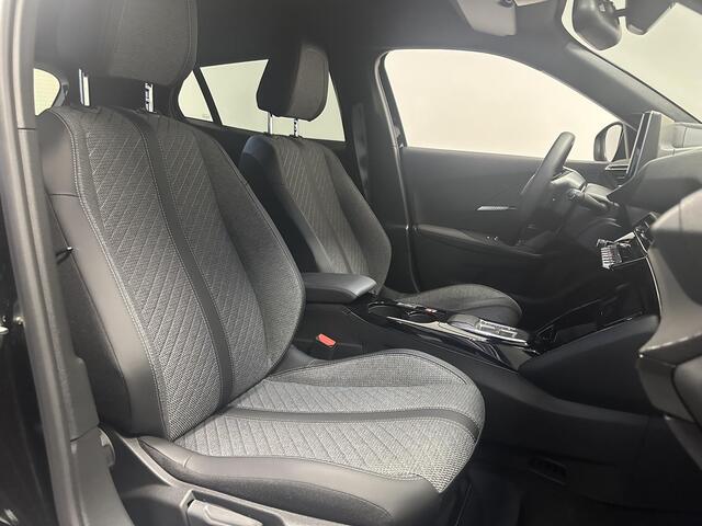 Peugeot e-2008 EV Allure 54 kWh | Climate control | Apple Carplay/Android Auto | Long Range!