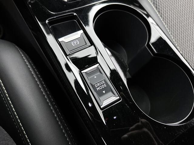 Peugeot e-2008 EV GT 50 kWh | Rijklaar | Adaptive Cruise | iCockpit | Keyless Entry |
