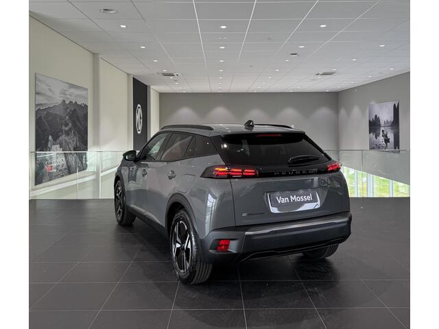 Peugeot e-2008 EV Allure Avantage 54 kWh Climate Control | Full Map Navigatie | Apple Carplay/Android Auto | Keyless Entry | Parkeersensoren | Bekleding Half Leder | Direct uit Voorraad Leverbaar!