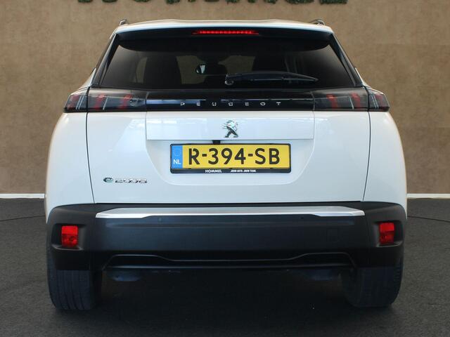Peugeot e-2008 EV Allure 50 kWh - 1 FASE LADEN - SOH 89.44%!! - PARKEERSENSOREN VOOR & ACHTER - 360 GRADEN CAMERA - APPLE CARPLAY/ANDROID AUTO - CLIMATE CONTROL - NAVIGATIE - CRUISE CONTROL - KEYLESS START