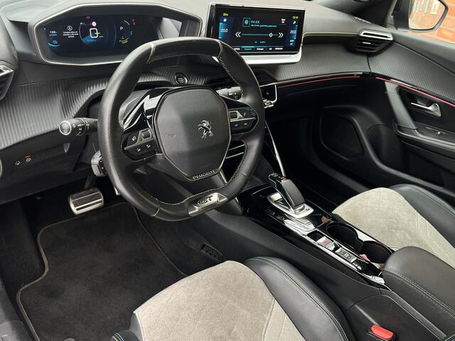 Peugeot e-2008 EV GT Pack 50 kWh | Schuifdak | Stoelverarming | Keyless | Adaptive Cruise Control | Carplay/Android Auto |
