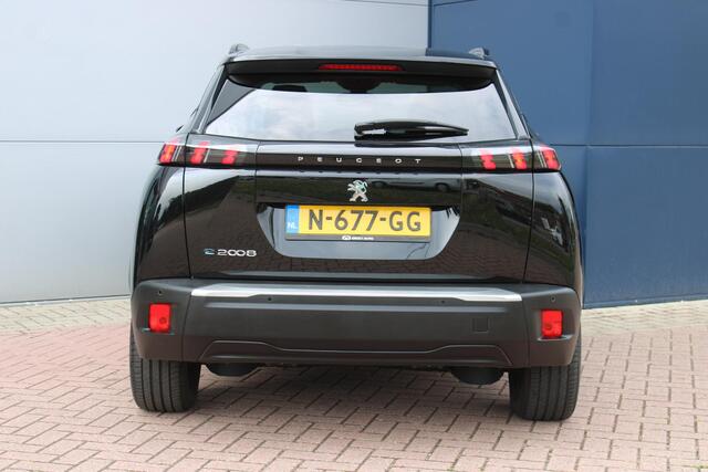 Peugeot e-2008 EV Allure 50 kWh NAVIGATIE-PARKEERHULP-1e EIGENAAR