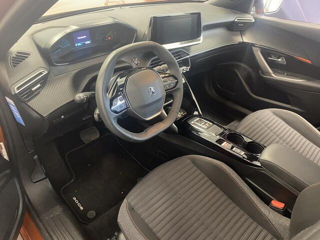 Peugeot e-2008 EV Active Pack 50 kWh | Apple Carplay & Android Auto | 16 inch Licht metalen velgen | Airco