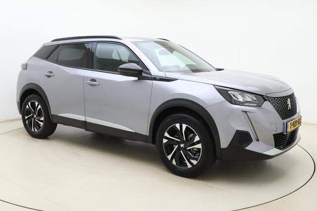Peugeot e-2008 EV Allure 50 kWh 100% SOH l Apple Carplay/Android Auto l Bluetooth l DAB l Cruise Control l Climate Control l Navigatie l Lichtmetalen Velgen l PDC Achter