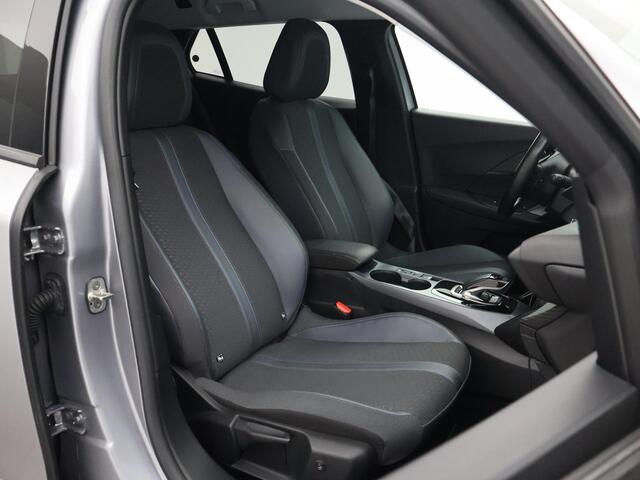 Peugeot e-2008 EV ALLURE 50 kWh + CAMERA | LED | CARPLAY | STOELVERW.