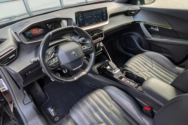 Peugeot e-2008 EV GT 50kWh 3-Fase SOH 90% Panorama Leer
