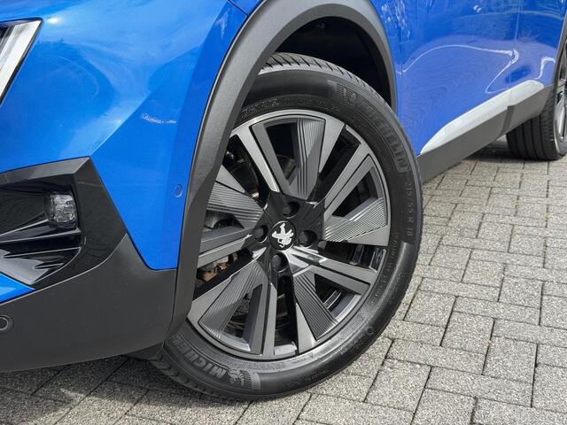 Peugeot e-2008 GT Pack 50 kWh 136PK Automaat Navigatie, Achteruitrijcamera, Keyless, Panoramadak, Apple Carplay, Android Auto