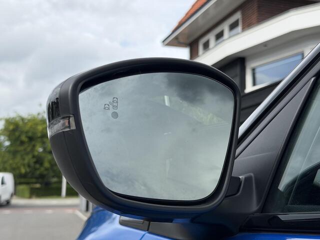 Peugeot e-2008 GT Pack 50 kWh 136PK Automaat Navigatie, Achteruitrijcamera, Keyless, Panoramadak, Apple Carplay, Android Auto