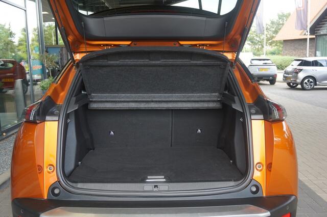 Peugeot e-2008 EV GT 50 kWh | Navi | Stoelverwarming | Adaptive Cruise Control