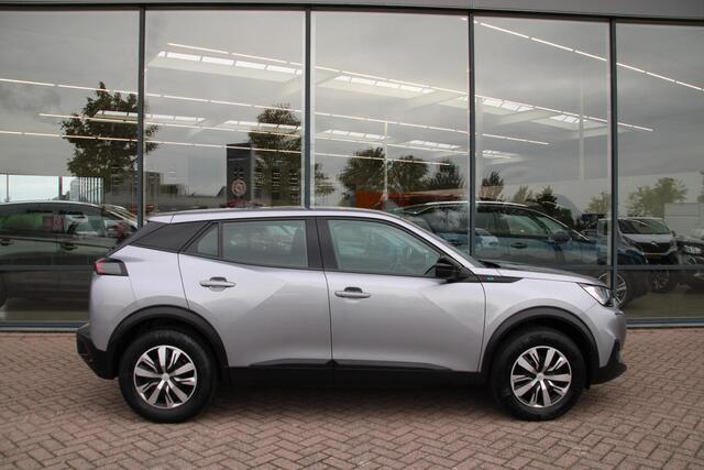 Peugeot e-2008 EV Active 50 kWh Automaat Airco Cruise Carplay 32.840km dealer onderhouden