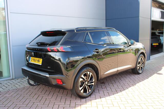 Peugeot e-2008 EV GT 50 kWh Automaat Airco Camera Carplay Navi Trekhaak Dealer onderhouden