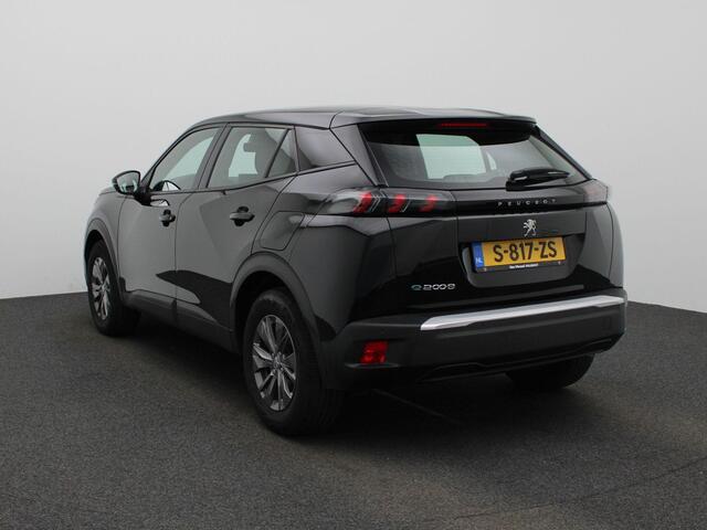 Peugeot e-2008 EV Active Pack 50 kWh | Parkeersensoren | Climate control | Apple Carplay/Android Auto