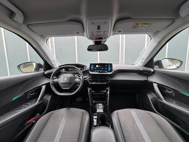 Peugeot e-2008 EV Allure Pack 50kWh | 3 Fase | Camera | Carplay