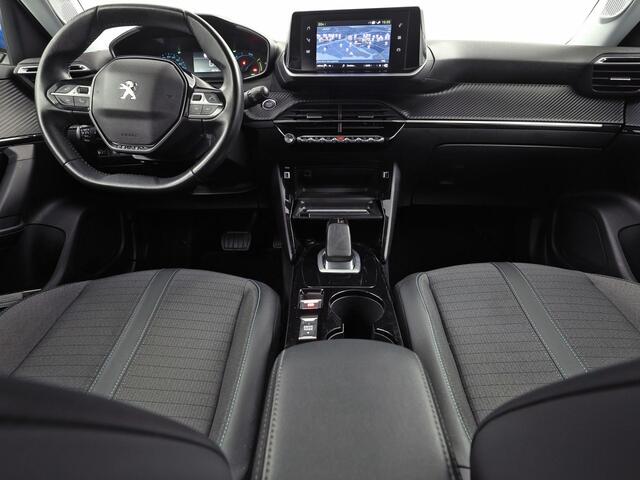Peugeot e-2008 EV Blue Sport Allure 50 kWh Automaat (SOH 91,2%, APPLE CARPLAY, GROOT NAVI, 360 CAMERA, SPORTSTOELEN, GETINT GLAS, KEYLESS, NIEUWSTAAT)