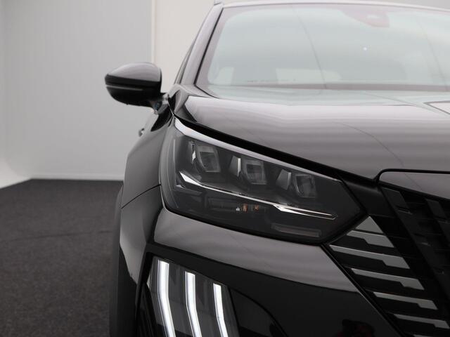 Peugeot e-2008 EV GT 54 kWh 156 Pk | Nieuw Model | Adaptive Cruise | 360 Camera | Trekhaak | Navigatie | CarPlay | Warmtepomp | Full LED | 17 Inch | 50.078 Km !!